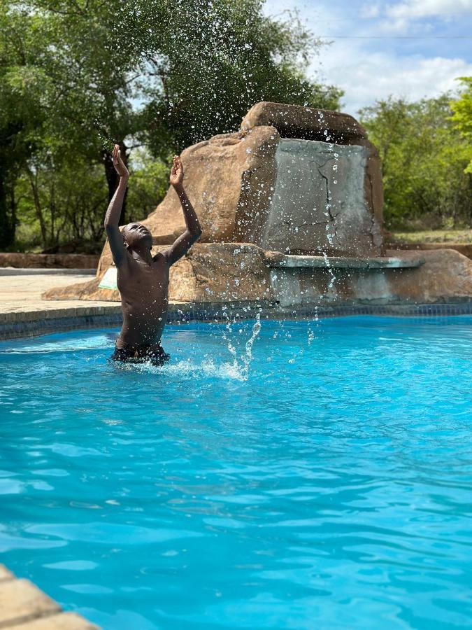 Dee Park Entertainment Centre Hotel Thohoyandou Exterior photo